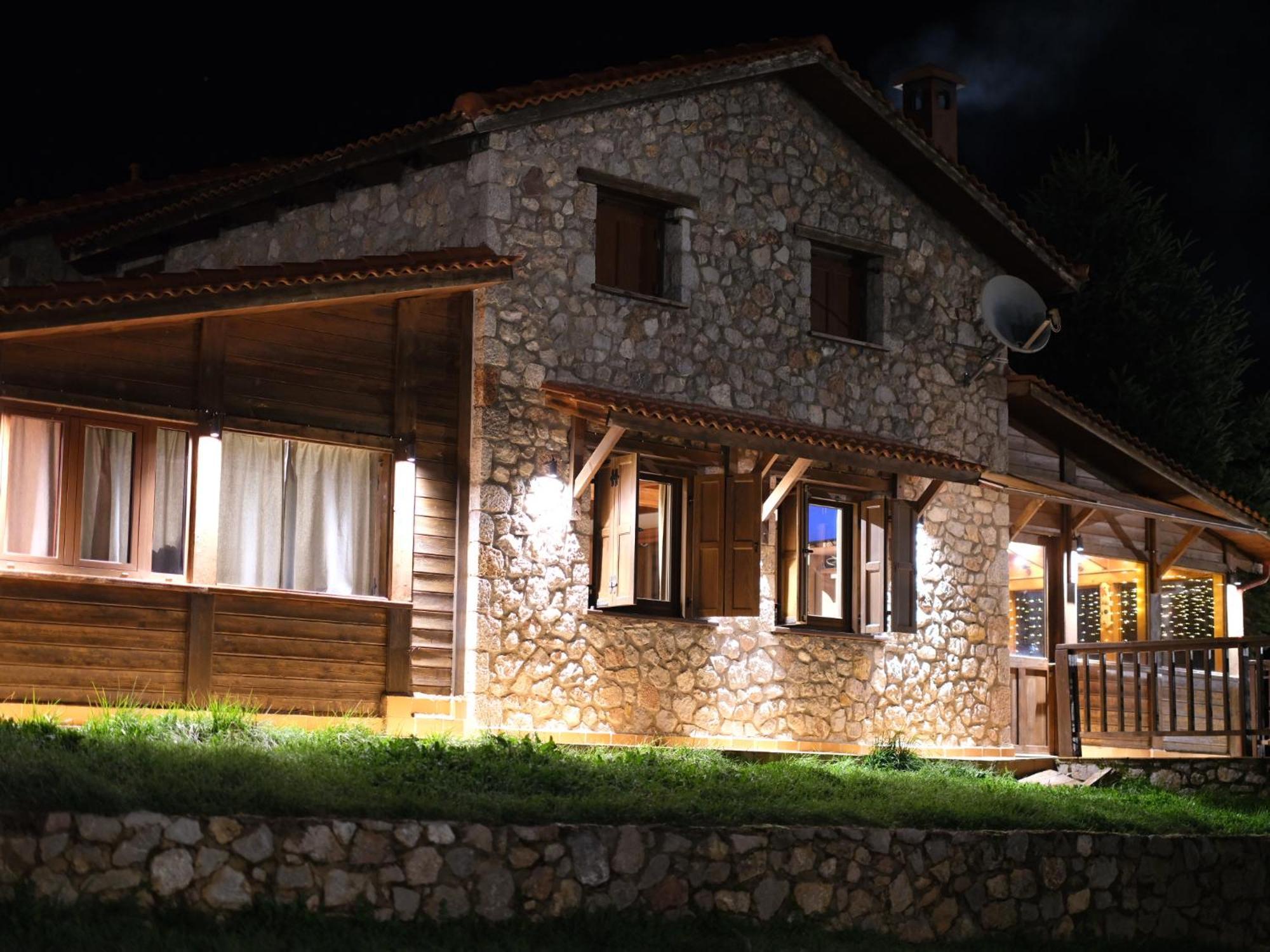 Mont Valley Boutique Chalets Арахова Екстер'єр фото
